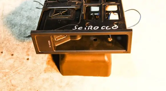 Volkswagen Scirocco Head unit multimedia control 5N0035341B