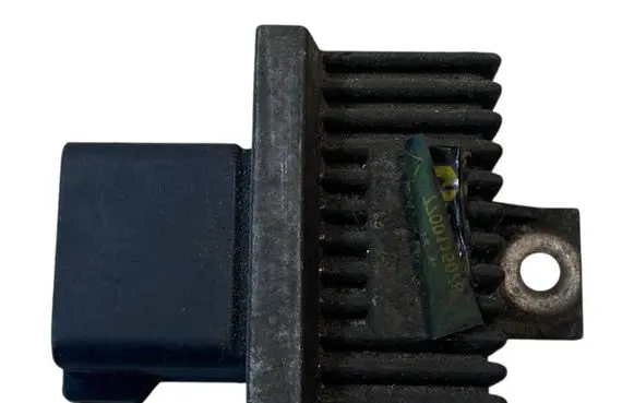 Renault Master II Glow plug pre-heat relay 7700115078