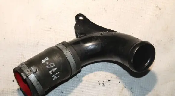 Volvo V60 Engine coolant pipe/hose