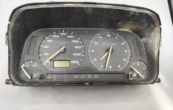 Volkswagen Golf III Speedometer (instrument cluster) 1H6919850FX