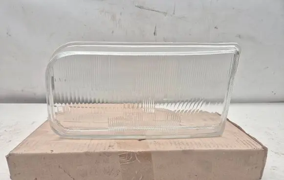 Volkswagen PASSAT B3 Headlight lense 4411109L