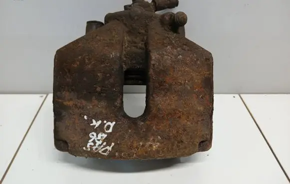 Volkswagen PASSAT B6 Front brake caliper