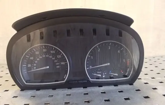 BMW X3 E83 Speedometer (instrument cluster) 102469122 25811510 345158503