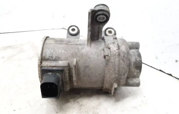Mercedes-Benz C W205 Water pump A2742000207 705171250