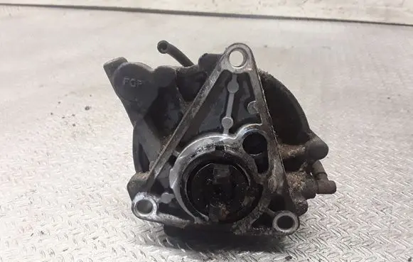 Opel Astra H Vacuum pump 55187760