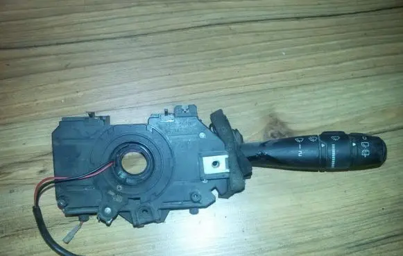 Renault Laguna I Wiper control stalk 7700424208