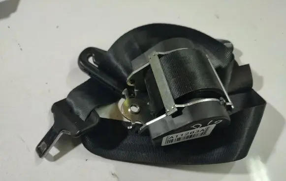 Peugeot 207 Rear seatbelt 0013506