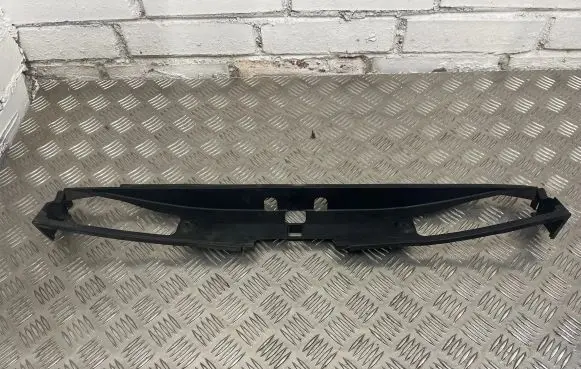 Intercooler air guide/duct channel