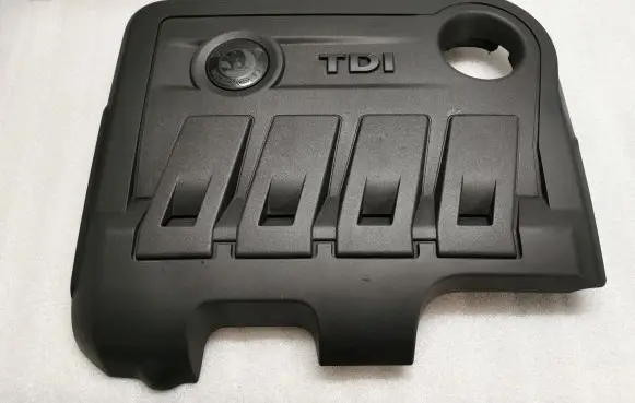 Volkswagen Golf Plus Engine cover (trim) 03L103925S