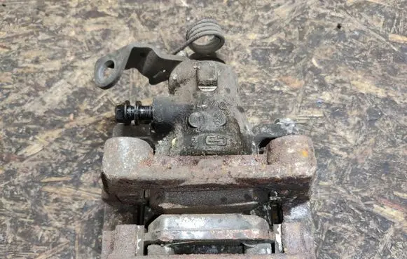 KIA Venga Rear brake caliper 349C