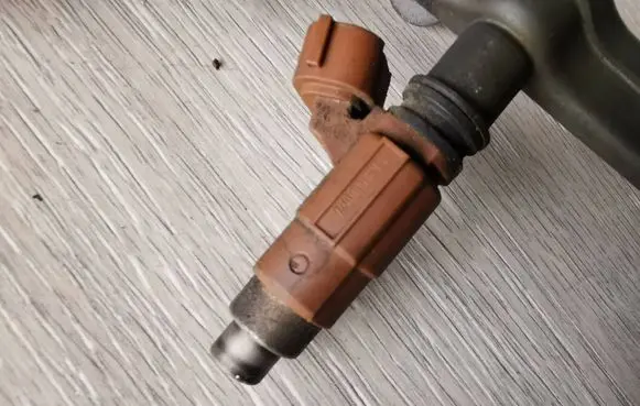 Mazda 3 I Fuel injectors set FP4713280 7819872