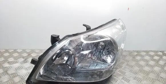 Toyota Verso Headlight/headlamp 811500F09000