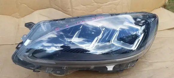 Ford Kuga III Headlight/headlamp L90187837