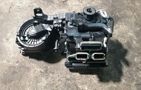 Ford Fusion II Interior heater climate box assembly housing dg9h19b555cp AY2727006220