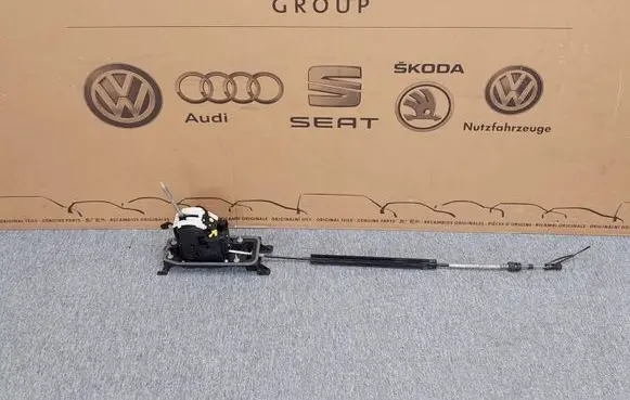 Audi A3 S3 8V Gear shifter/selector 8V1713023AE S033209021T