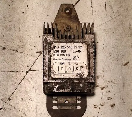 Mercedes-Benz A W168 Coolant fan relay A0255453232 898940000 ESG300