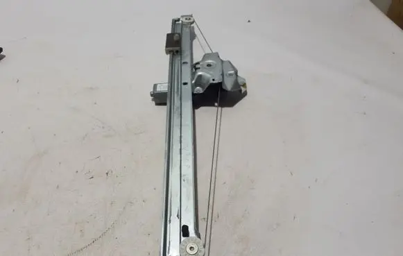 Renault Trafic III (X82) Front window lifting mechanism without motor 807210974R