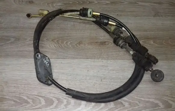 Volvo V70 Gear shift cable linkage