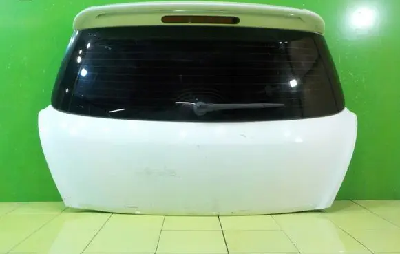 Suzuki Swift II Tailgate/trunk/boot lid KOMPLETNA