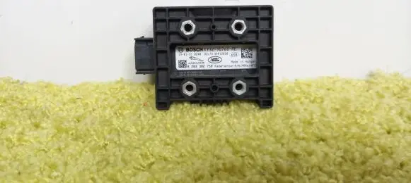 Land Rover Range Rover Velar Distronic sensor radar ky32-96768-ae