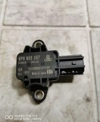 Audi A4 S4 B7 8E 8H Airbag deployment crash/impact sensor 8P0955557 010658