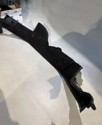 BMW 5 F10 F11 Other engine bay part 7204336 74850610 REC100