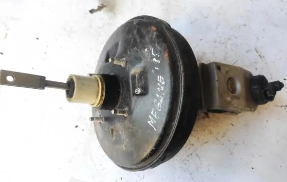 Renault Megane I Brake booster 7700849312 b358683