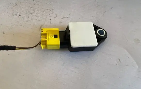 Mercedes-Benz A W169 Airbag deployment crash/impact sensor A1698202226