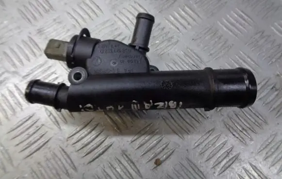Seat Ibiza III (6L) Thermostat housing 038121132D