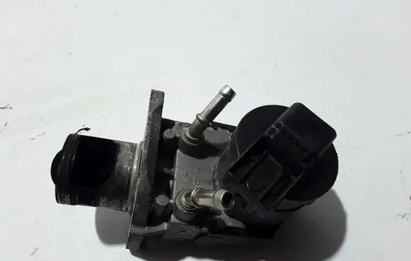 BMW 5 F10 F11 EGR valve 7810871