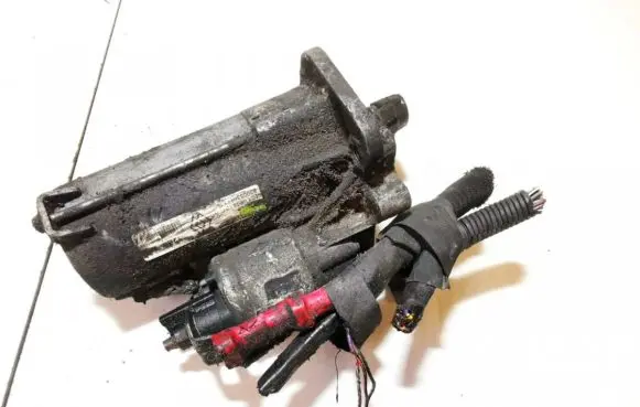 Renault Megane III Starter motor 8200836473b