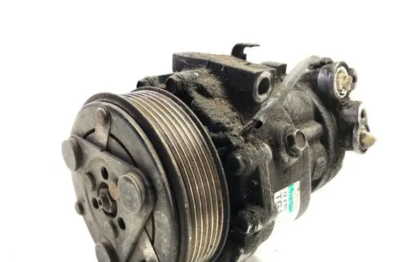 Suzuki Swift I Air conditioning (A/C) compressor (pump) 13106850