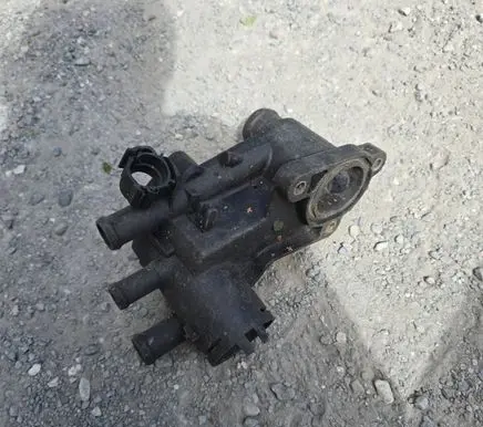 Seat Toledo II (1M) Thermostat/thermostat housing 032121111