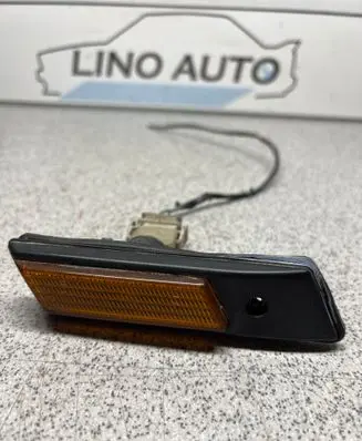 BMW 3 E36 Front fender indicator light 1378013 1378402