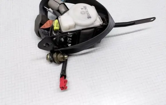 Mitsubishi Space Wagon Front seatbelt TKAB2EN224 C7061 T8802