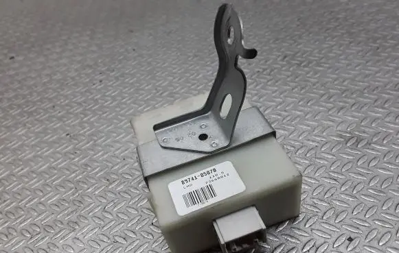 Toyota Avensis T250 Door central lock control unit/module 8974105070