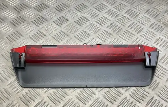 Volkswagen PASSAT B8 Third/center stoplight 3G5945087
