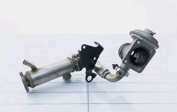BMW 5 E39 EGR valve 728264060 7804378