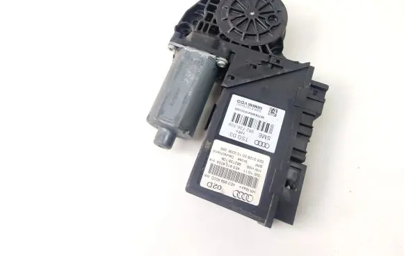 Audi A8 S8 D3 4E Rear door window regulator motor 4E0959802D
