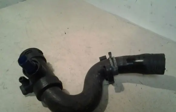 Audi A6 S6 C5 4B Engine coolant pipe/hose 4B0121043D