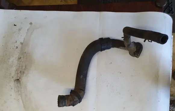 Toyota Avensis T220 Engine coolant pipe/hose NOCODE