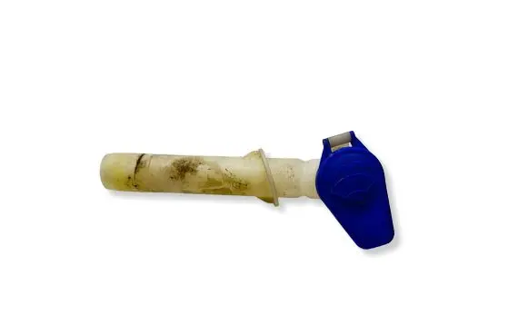 Ford Kuga I Window washer liquid tank fill tube 