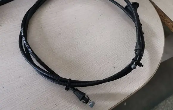 Engine bonnet/hood lock release cable