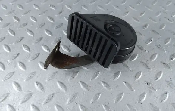 Volvo S90, V90 Horn signal 31490797