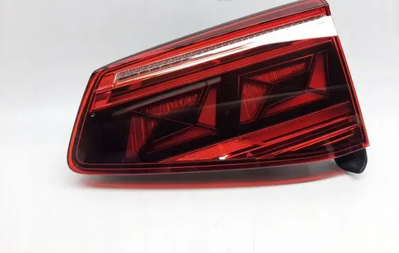 Volkswagen PASSAT B8 Rear/tail lights 3G9945308H