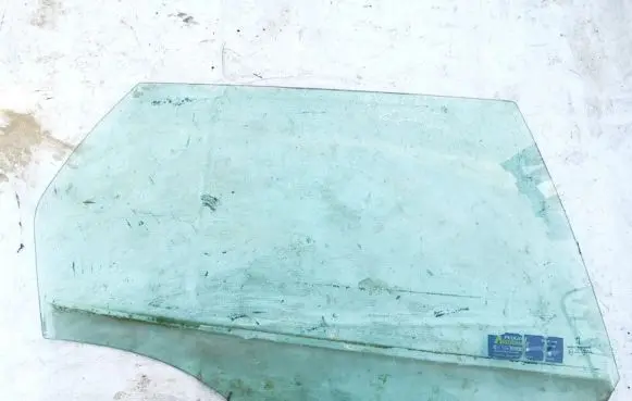 Peugeot 407 Rear door window glass