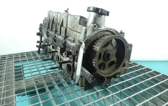 Toyota Avensis T220 Engine head 1CD IMPRK1320330