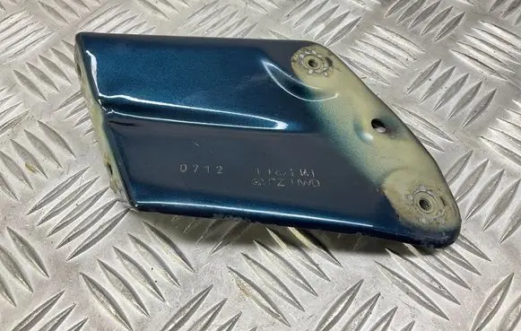 Fender mounting bracket