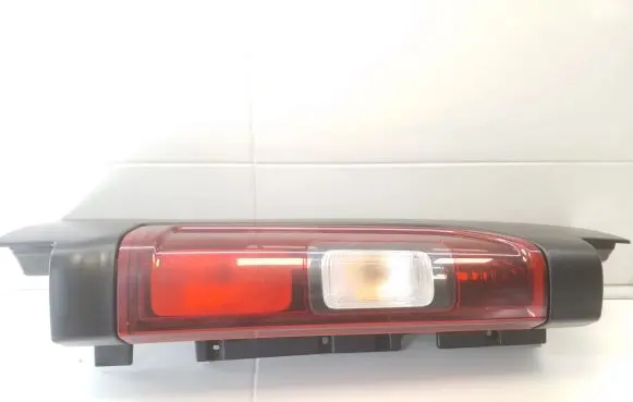 Renault Trafic III (X82) Rear/tail lights 265A64439R