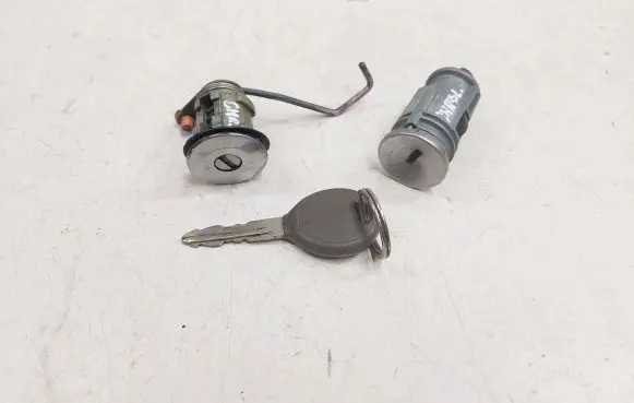 Chrysler PT Cruiser Ignition lock 312901